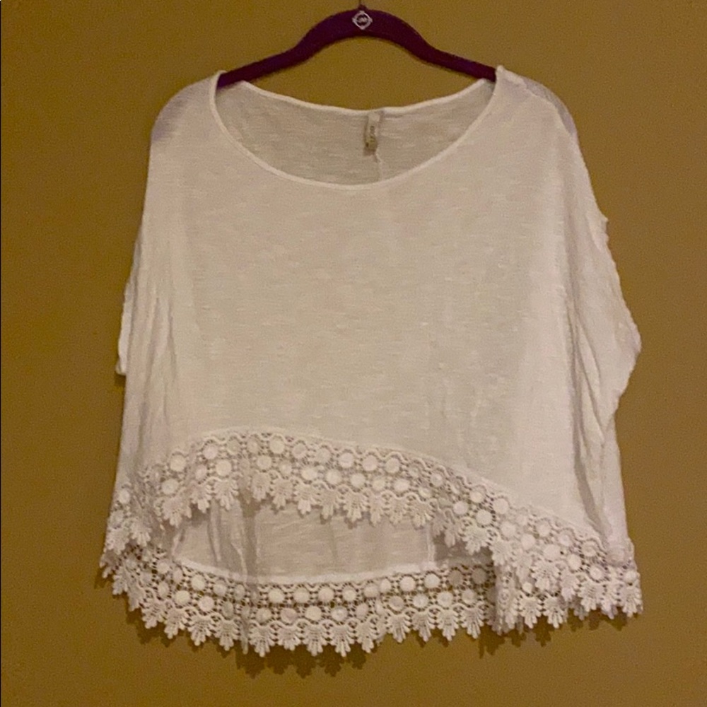 Cute white top
